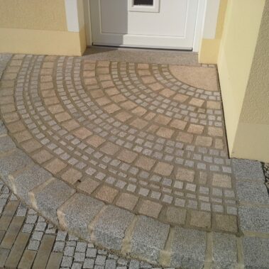 Individuelle Eingangspodeste