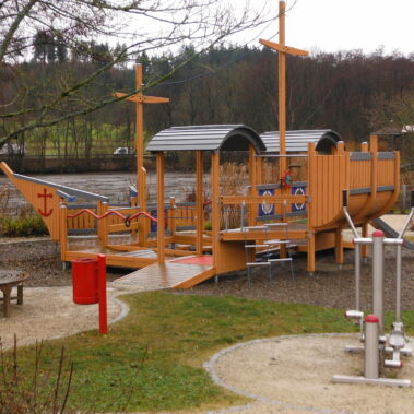 Spielschiff Kreuzsteinbad Bayreuth