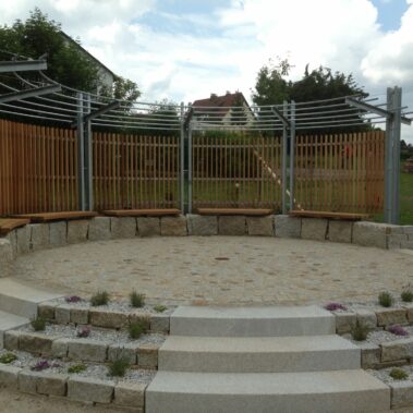 Stufen aus Fichtelgebirgsgranit gebogen